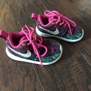 Tropical Print Roshe Run Toddler